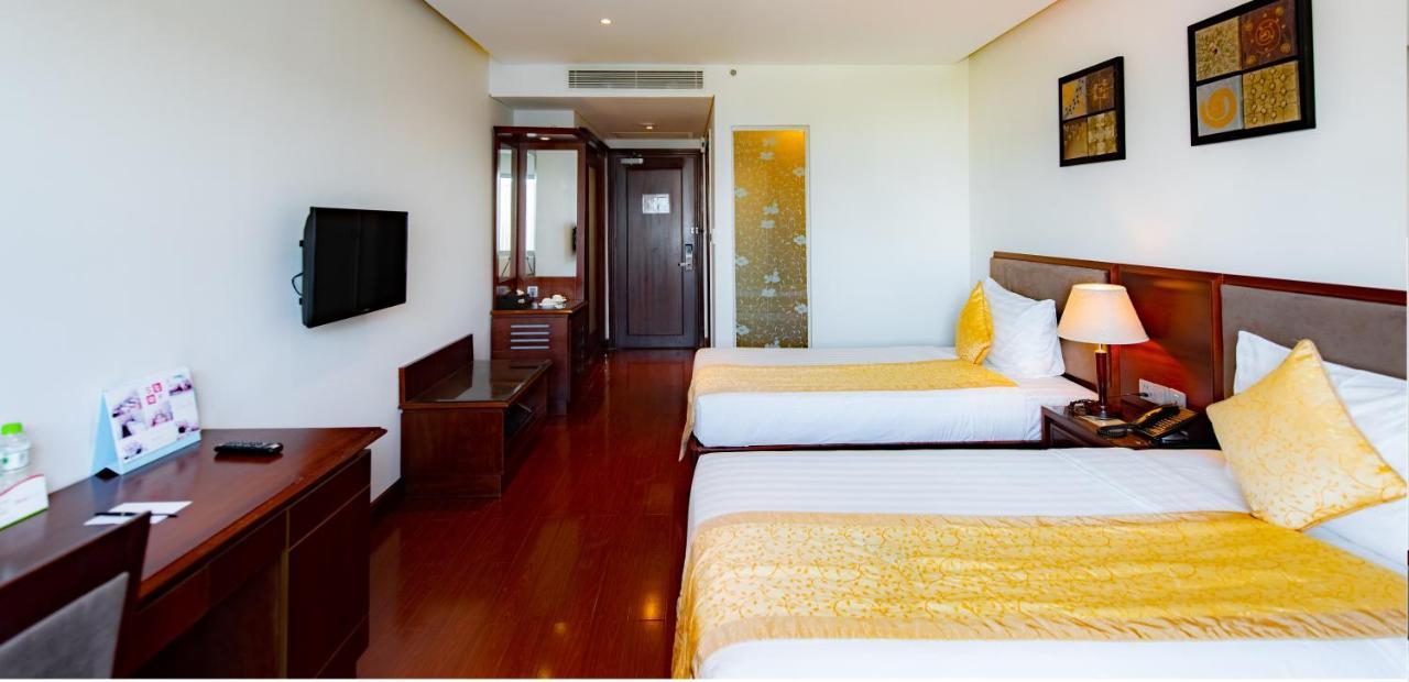 Khách sạn Stay Hotel