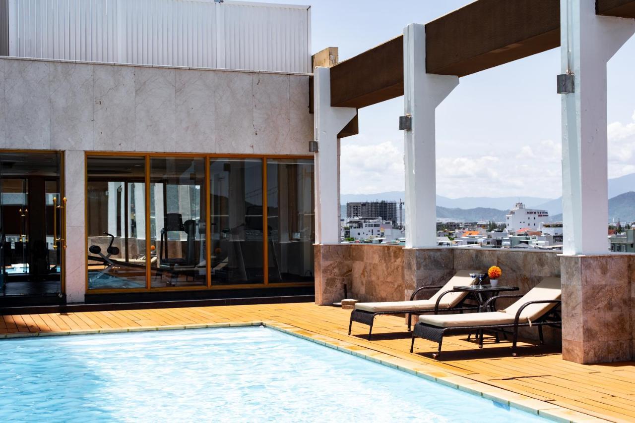 Stay Hotel 4*