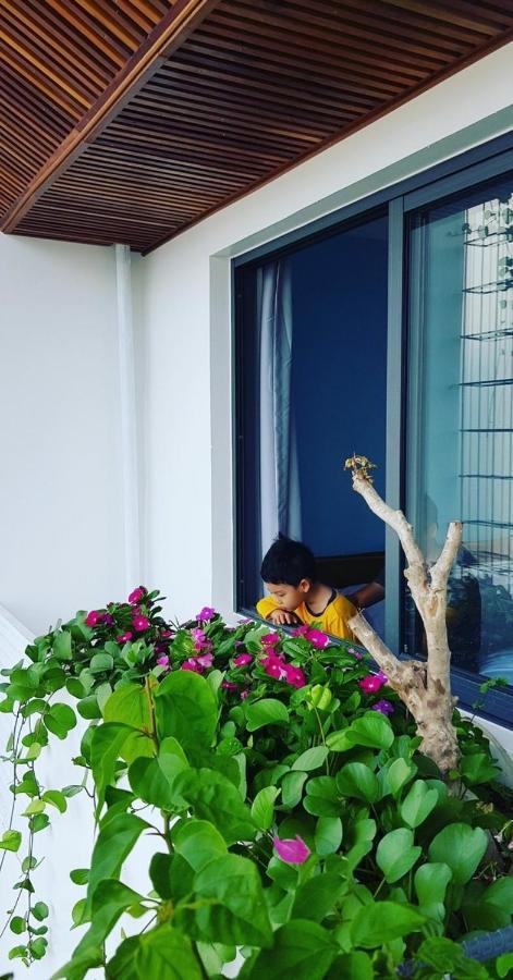 Laholm - * Nha Trang