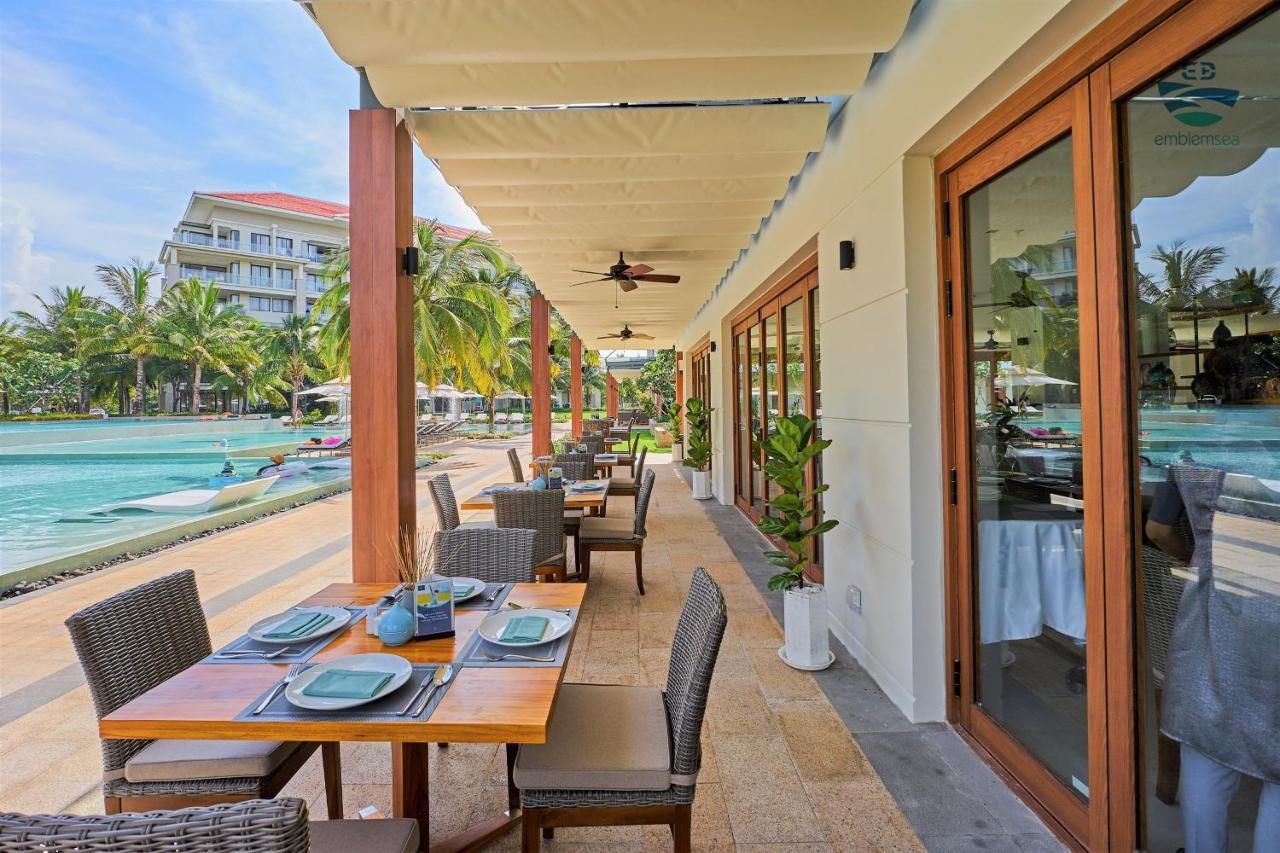 Resort Emblem Sea 3 Bedroom *
