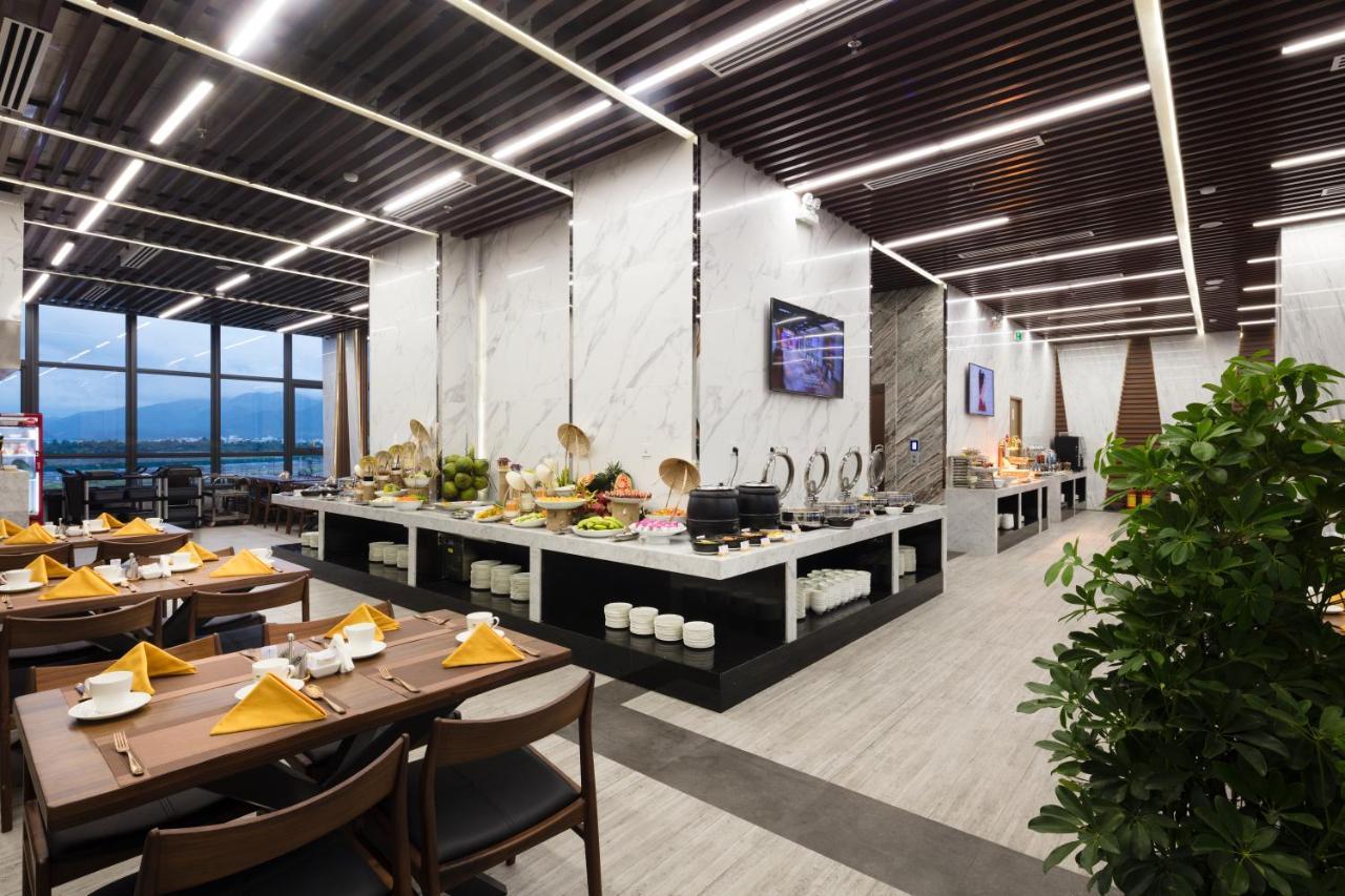 Hotel Emerald Bay & Nha Trang