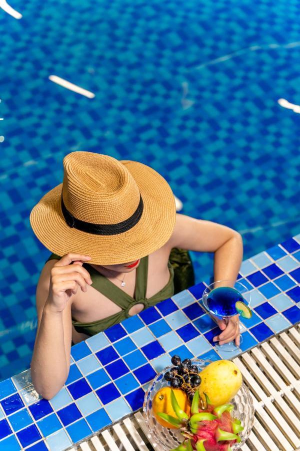 Emerald Bay & Hotel Nha Trang