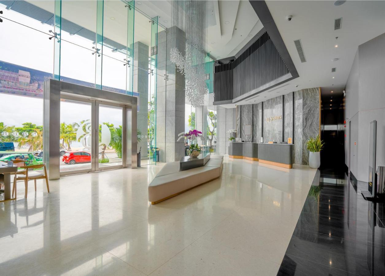 Khách sạn Le Sands Oceanfront 4*