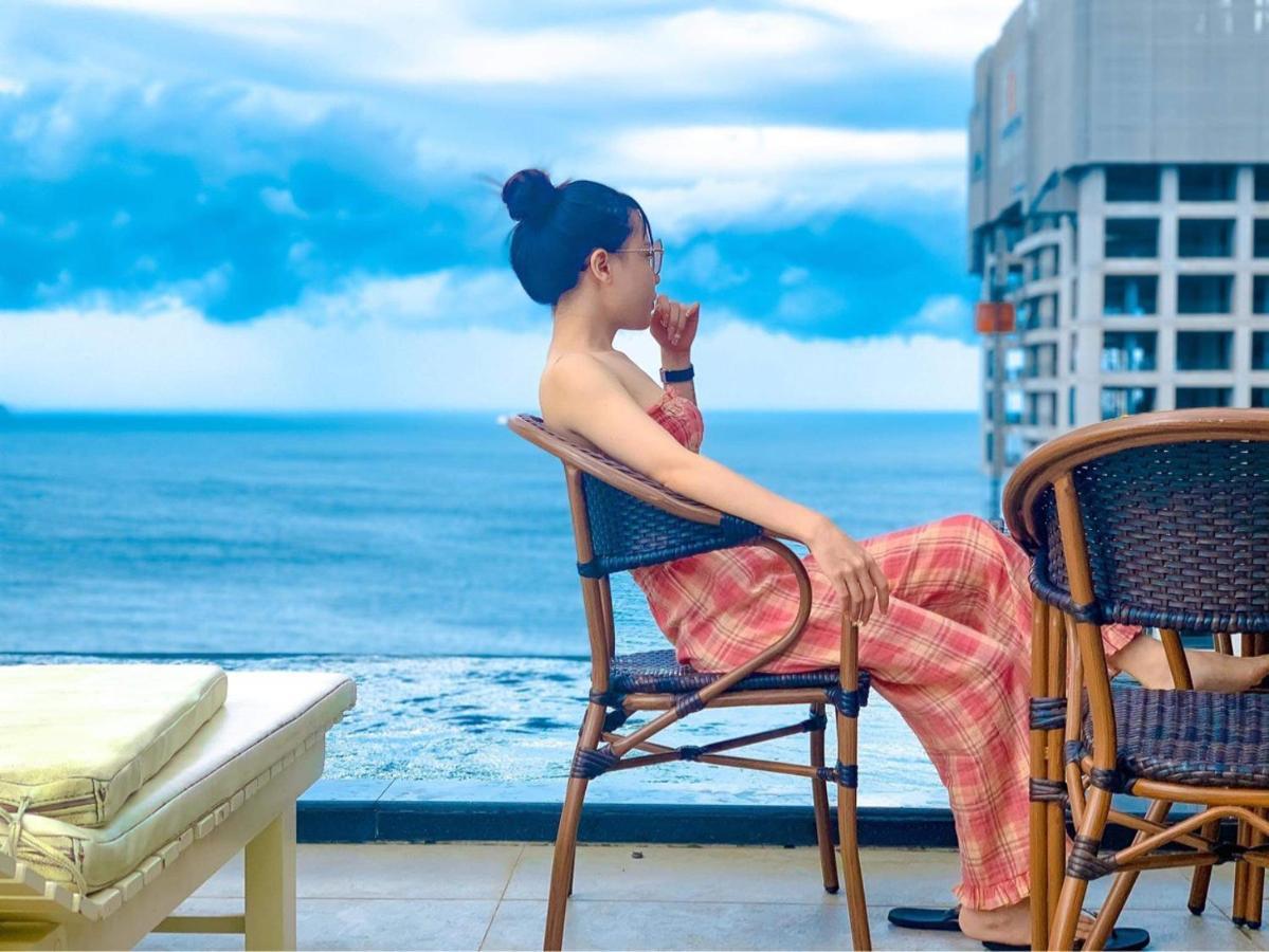 Santa Luxury Hotel