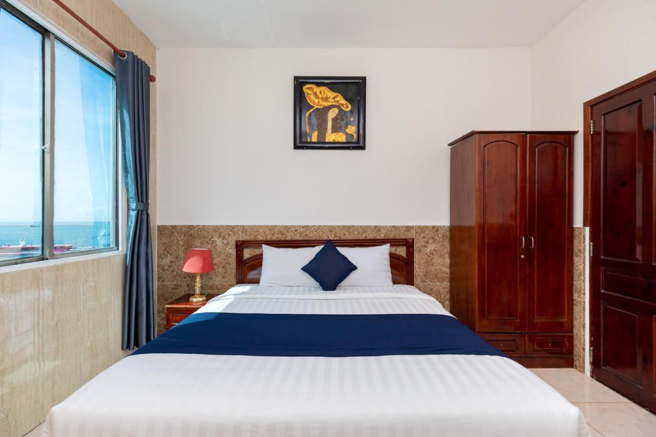 Joi Hospitality - Front 3*