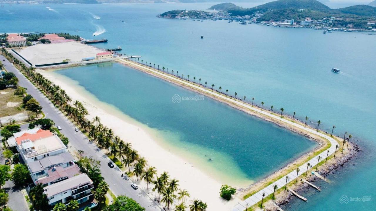 Villa Lan Anh Villa: Oceanview Retreat With 7 Bedrooms