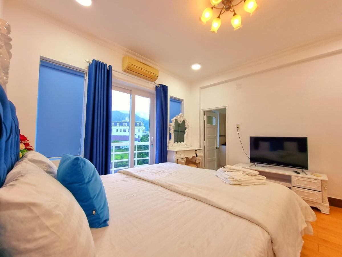 Lan Anh Villa: Oceanview Retreat With 7 Bedrooms *