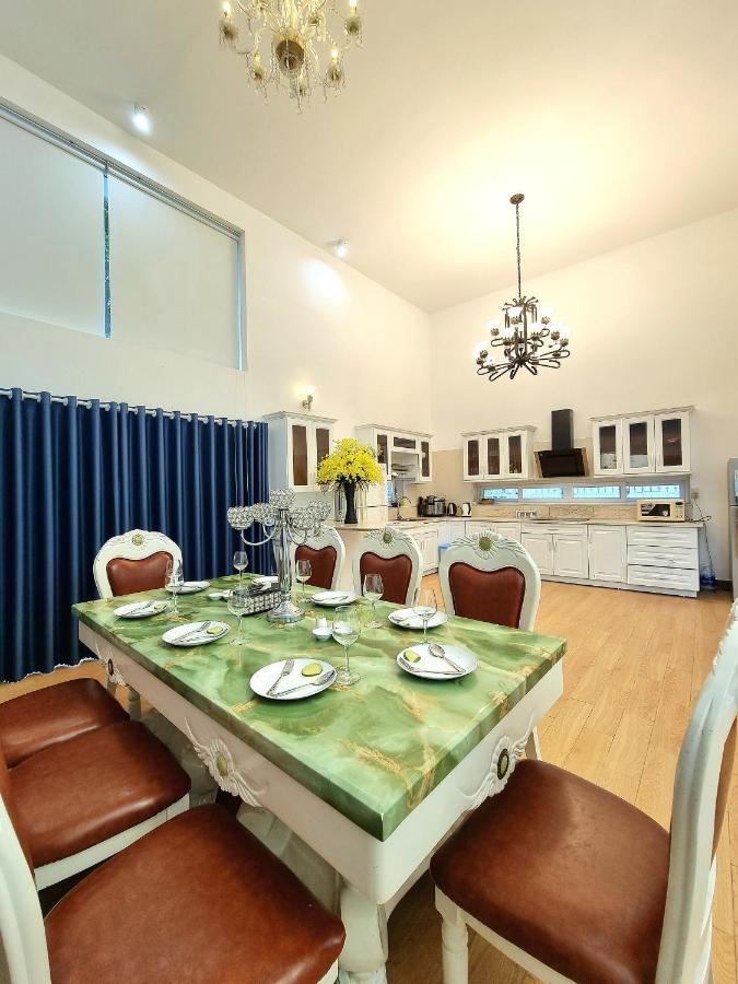 Villa Lan Anh Villa: Oceanview Retreat With 7 Bedrooms Nha Trang