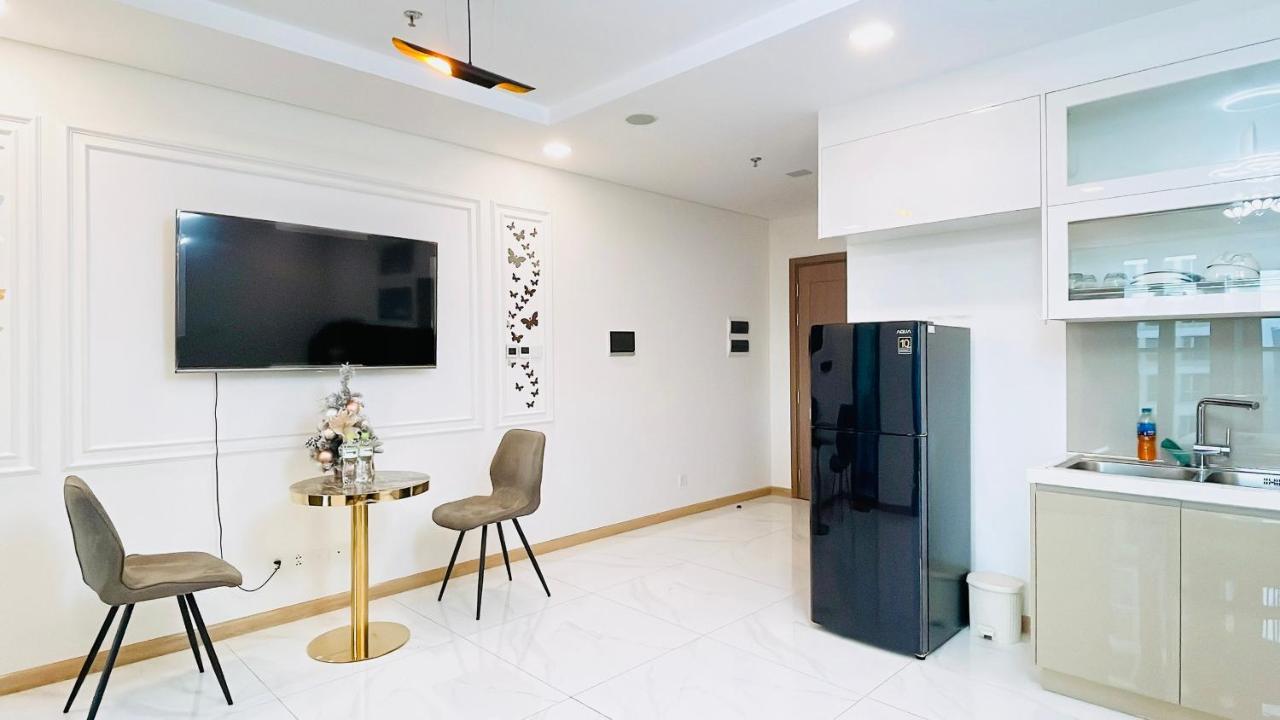 Happy Homes - Vinhomes Park Apartment Ho-Chi-Minh-Stadt