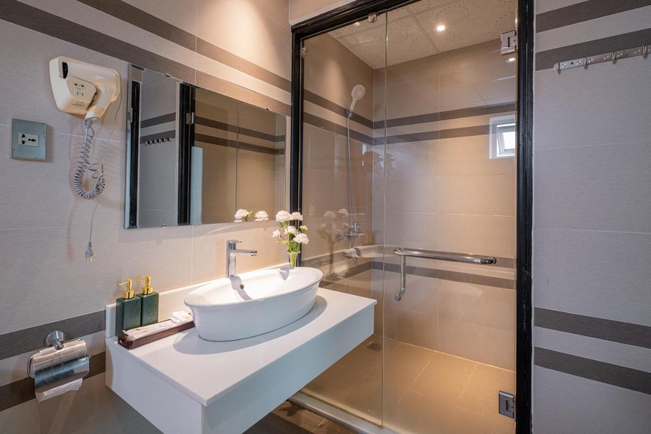 Adina Hotel