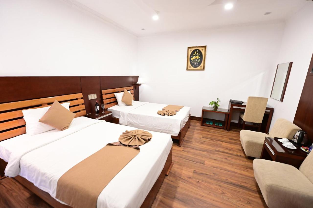Hotel Adina