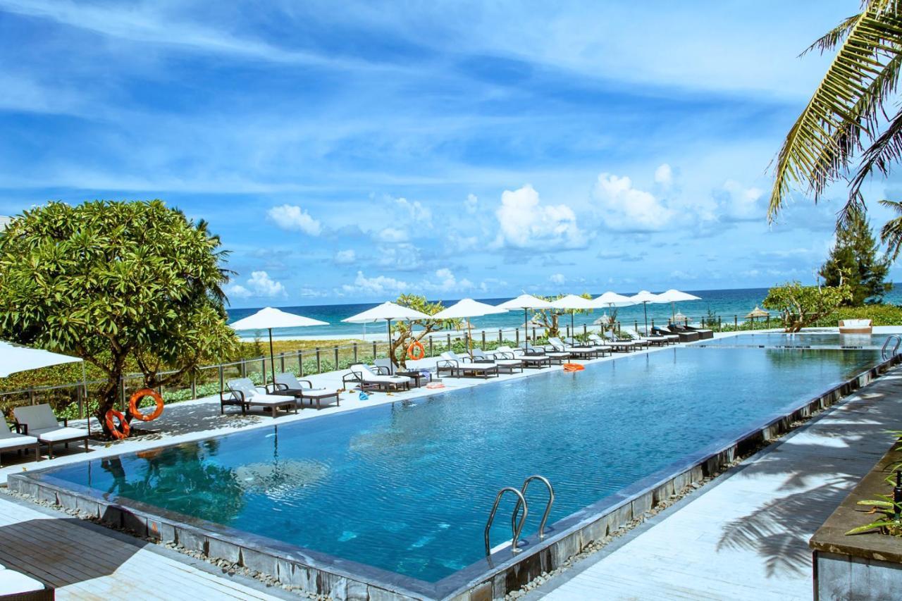 Luxury Pool Close To The Private Villa *