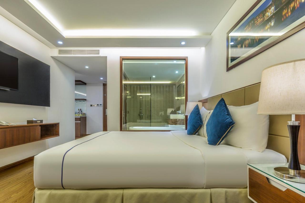 Pavilion Hotel 4*