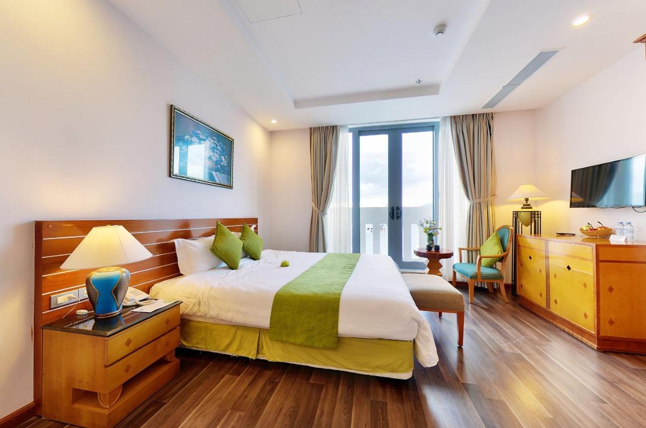 Hang Castle Hotel Đà Nẵng