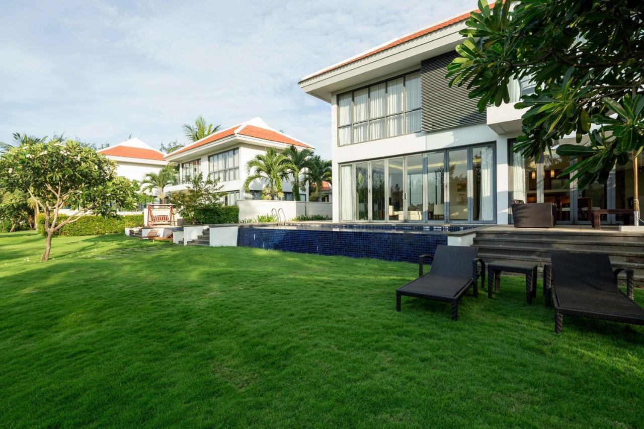Luxury Pool Close To The Private Villa