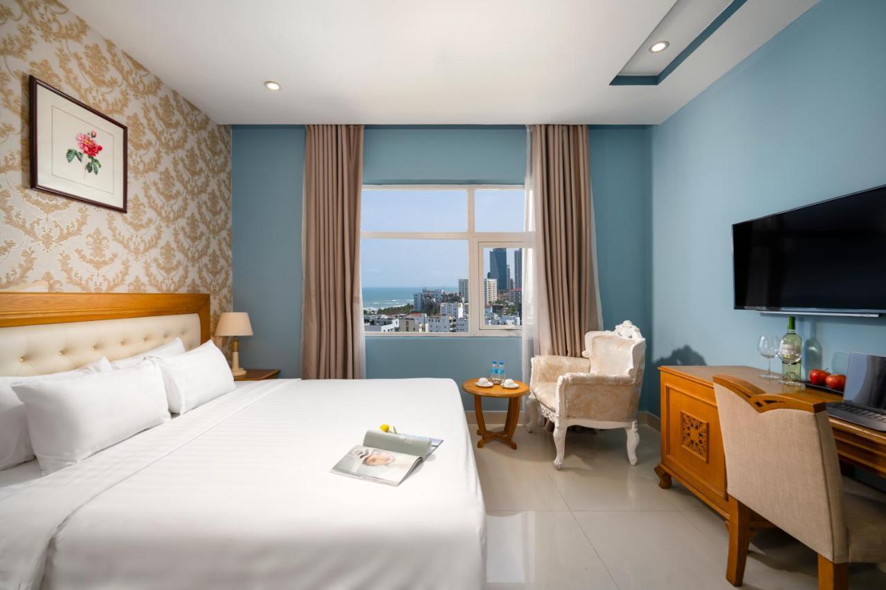 Royal Family Hotel