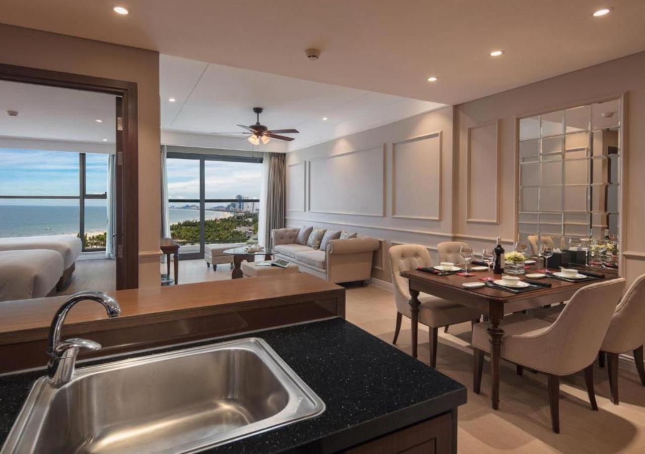 Sunrise Luxury With Ocean View Apartment Da Nang