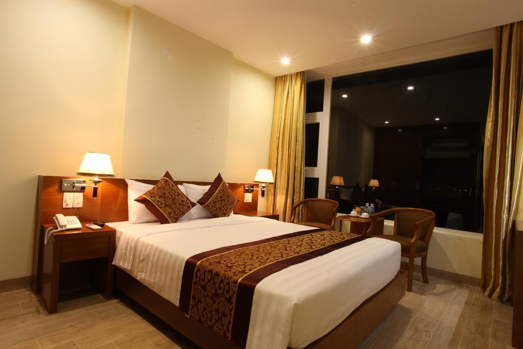 Wonderland Hotel 3*