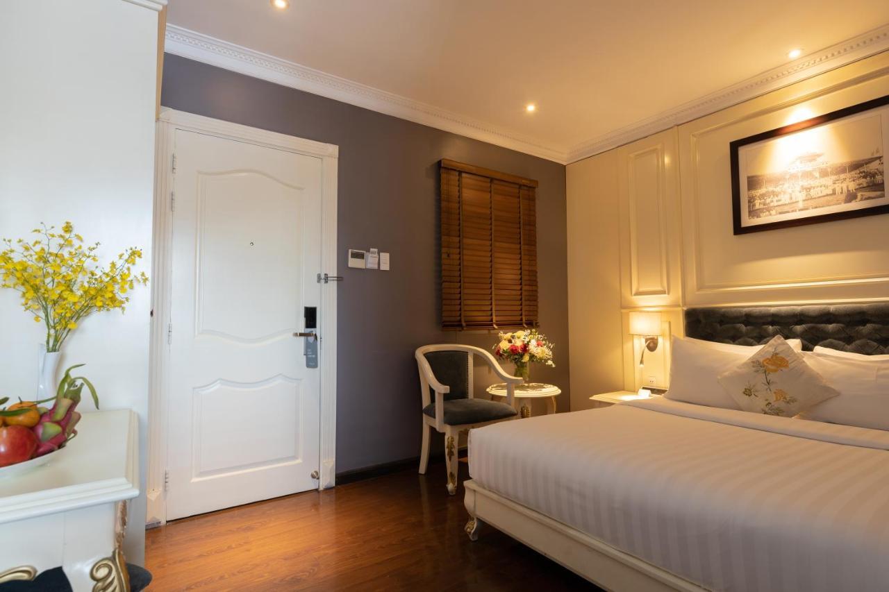 Silverland Jolie Khách sạn 4*