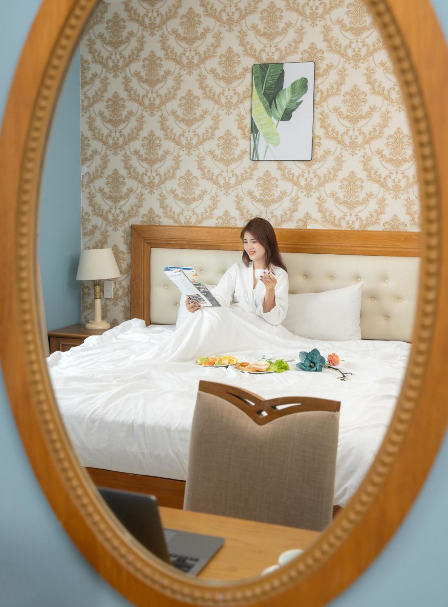 Royal Family Hotel
