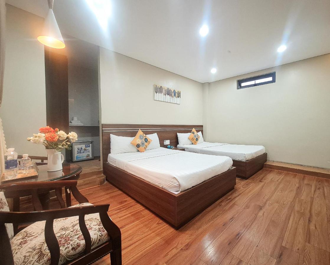 Quan Quan Hotel 2* Da Nang