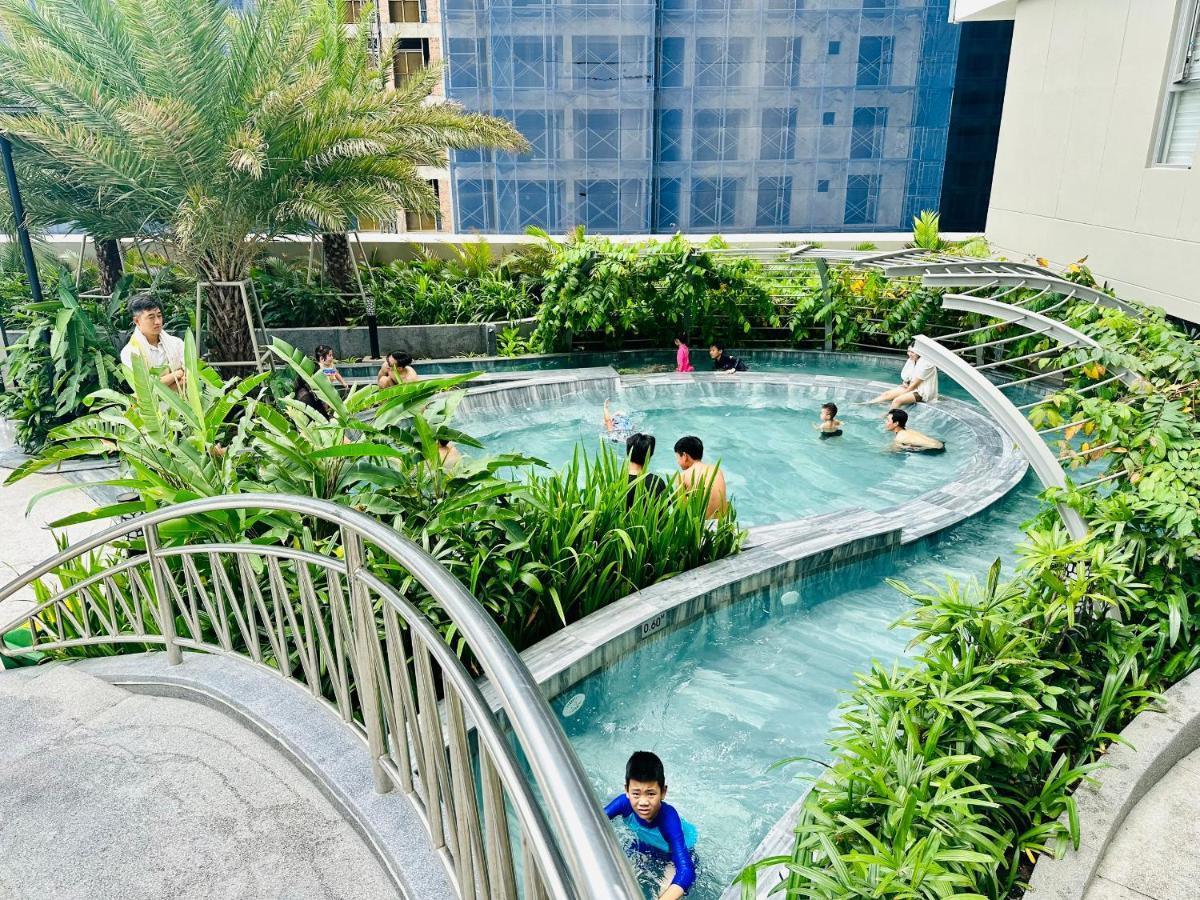 The Song Condotel: Beachfront 5-star With Infinity Pool Apartment