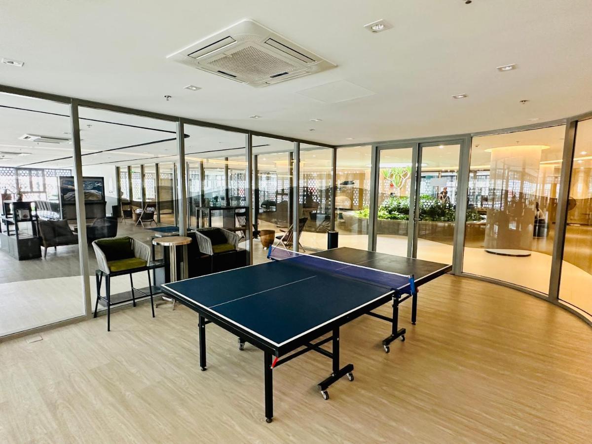 Apartment The Song Condotel: Beachfront 5-star With Infinity Pool *