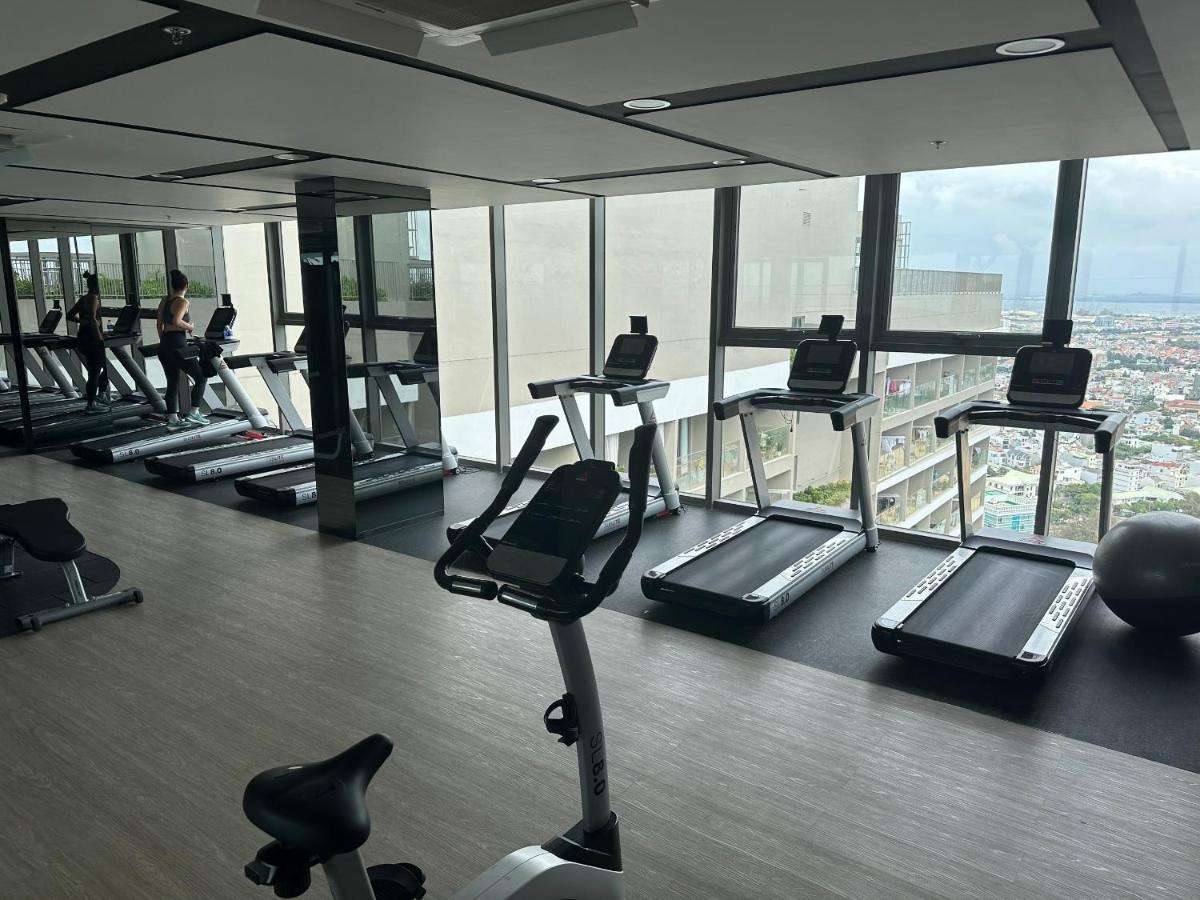 Apartment The Song Condotel: Beachfront 5-star With Infinity Pool Vung Tau