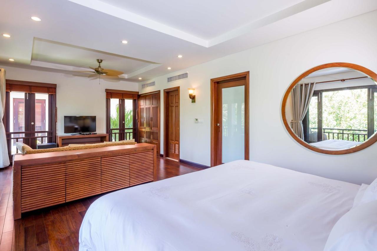 Tropical Pool Villa