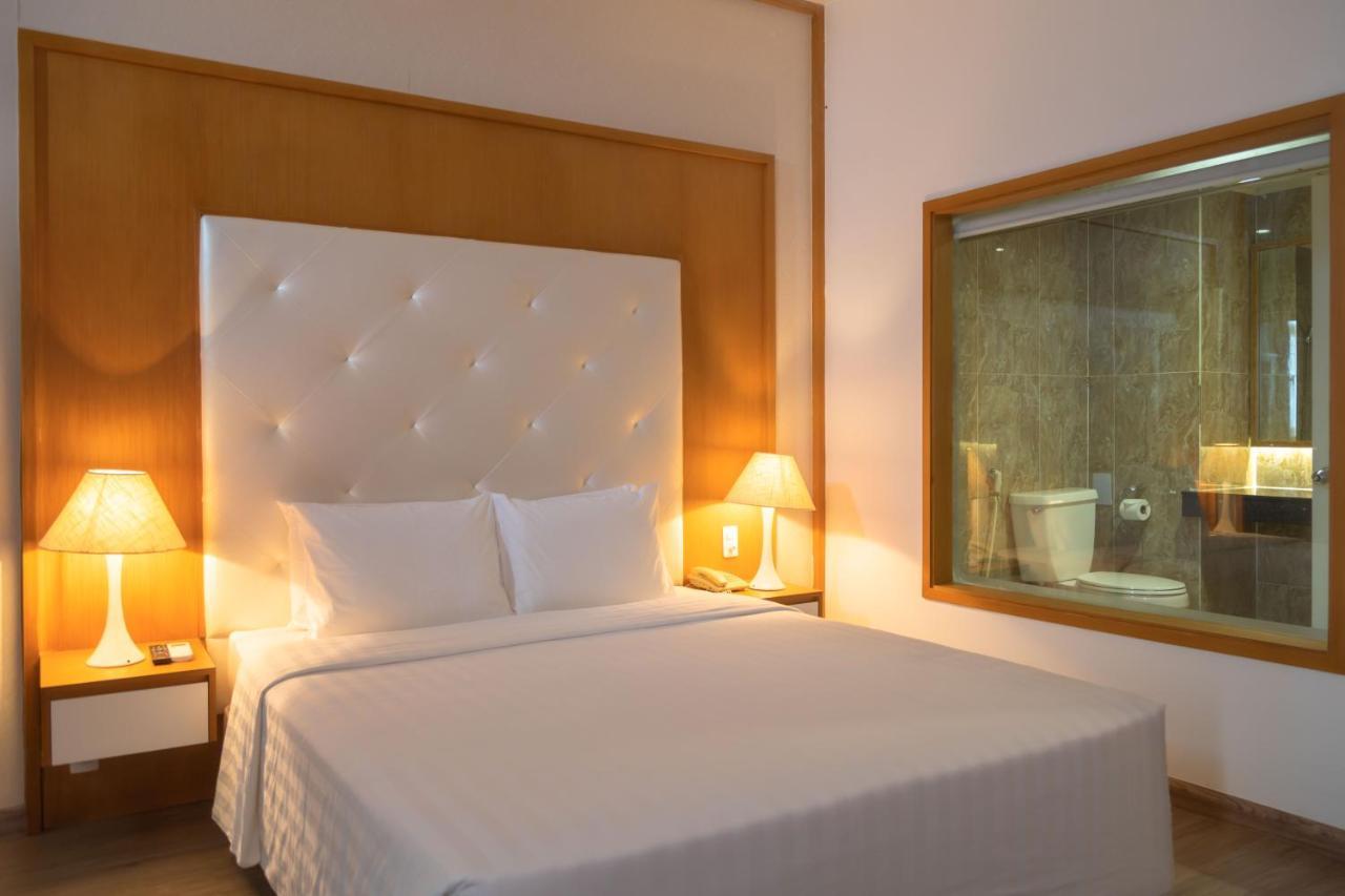 Sammy Hotel