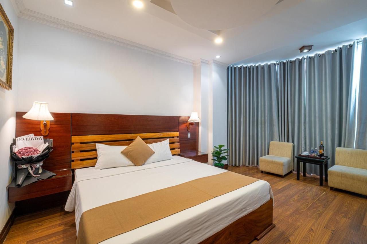 Hotel Adina 3 Star 3*