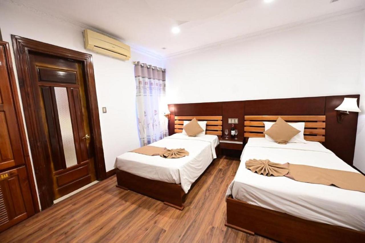 Adina 3 Star Hotel