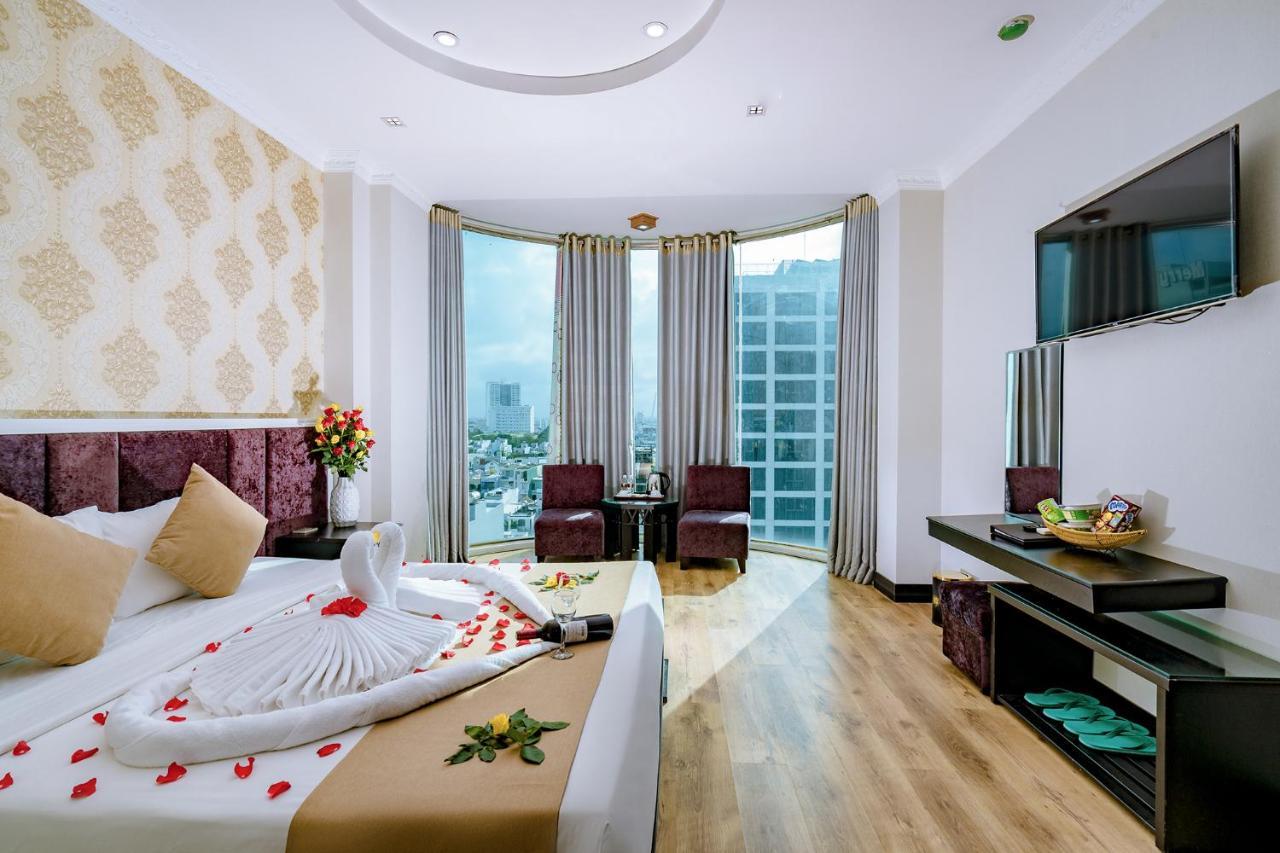 Hotel Adina 3 Star 3*