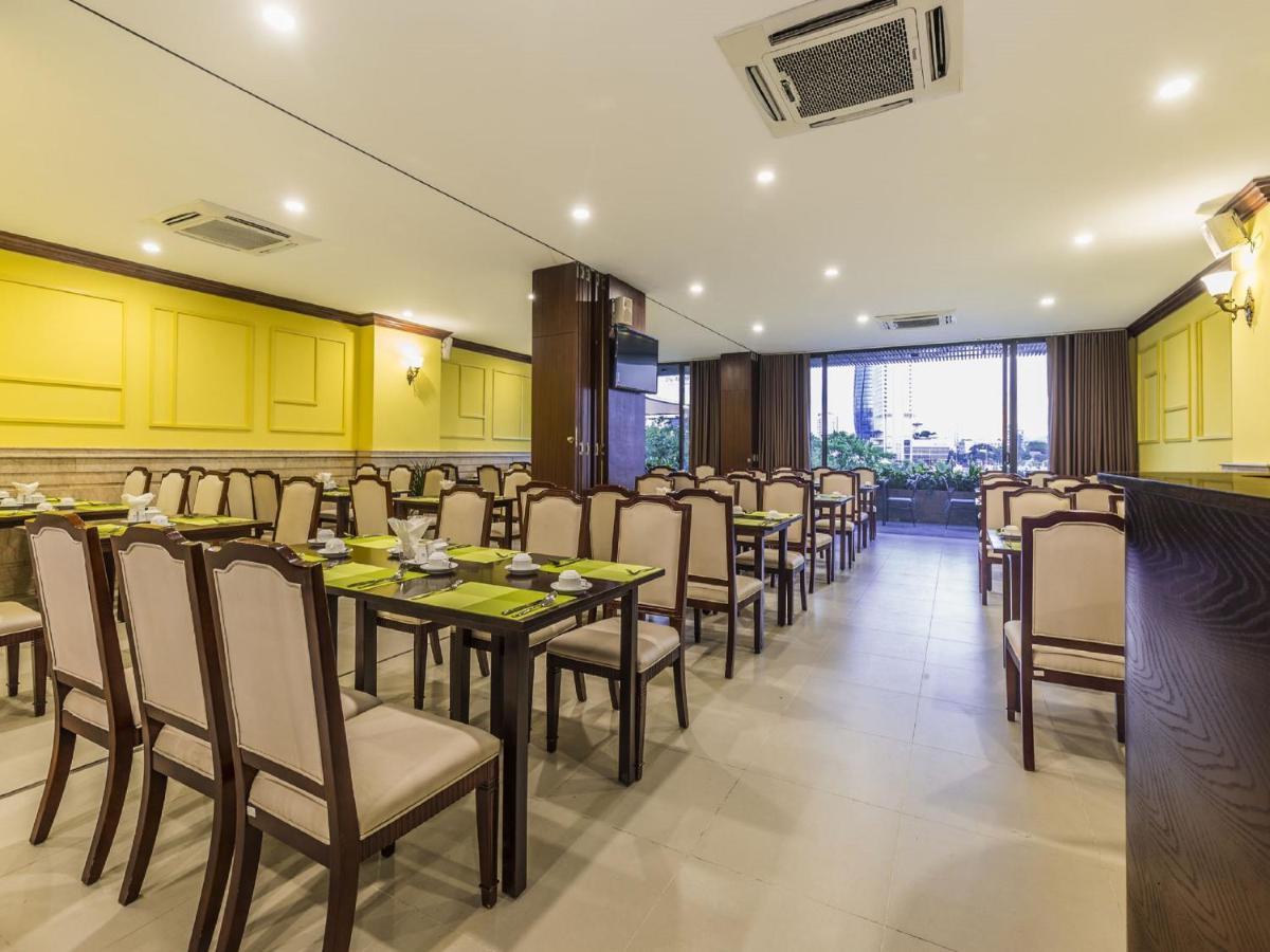 Ibiza Riverfront Powered By Aston Hotel Đà Nẵng