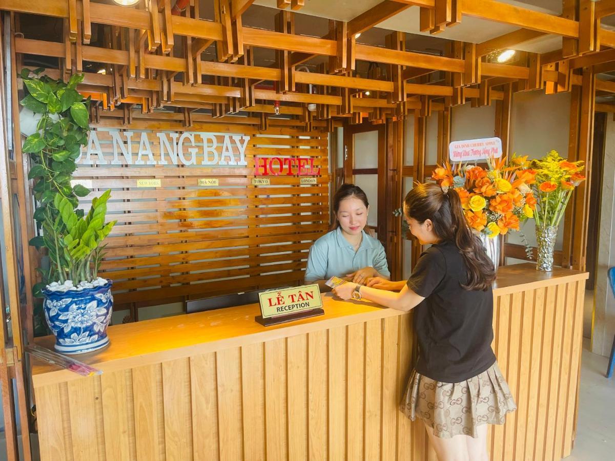 Bay Khách sạn 3*