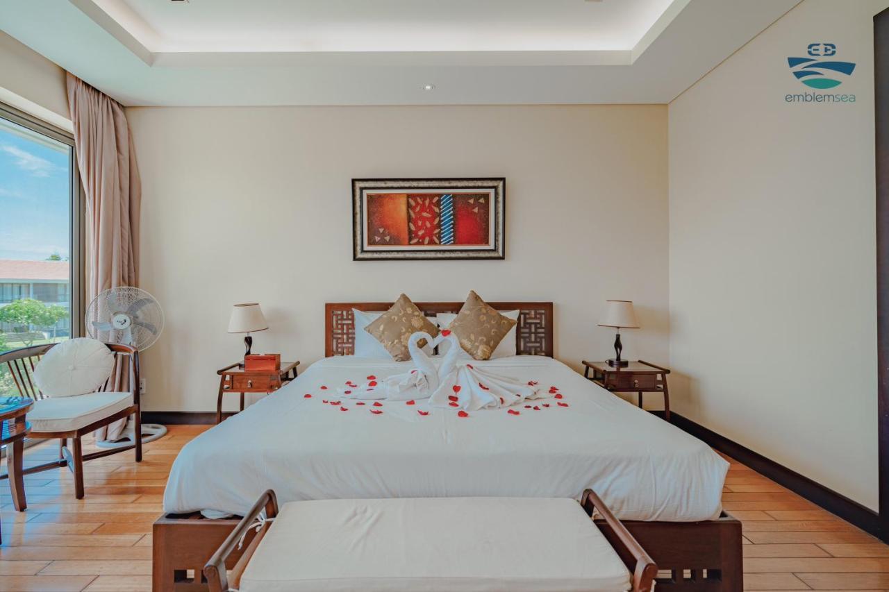 Emblem Sea 3 Bedroom *