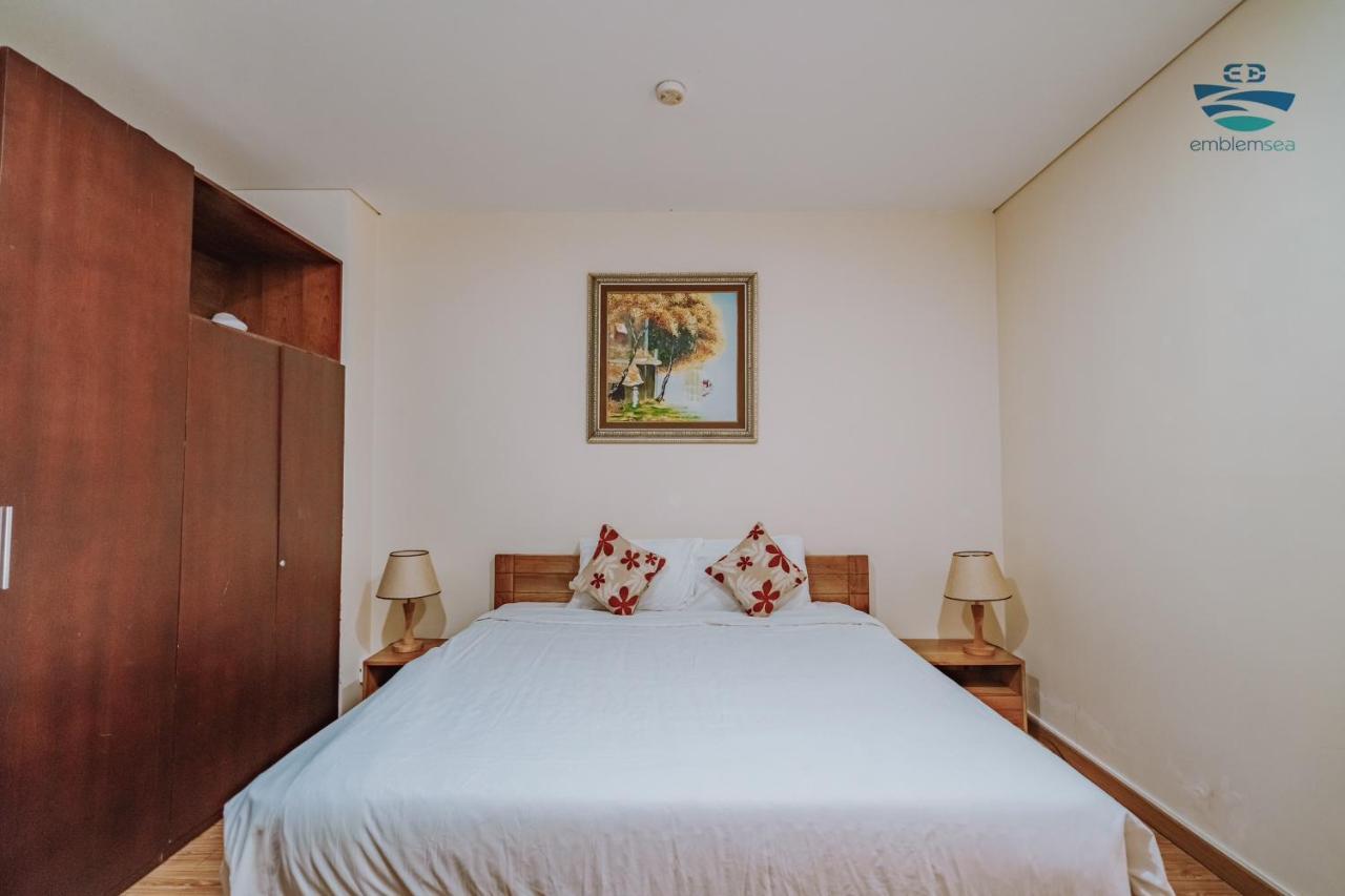 Resort Emblem Sea 3 Bedroom *