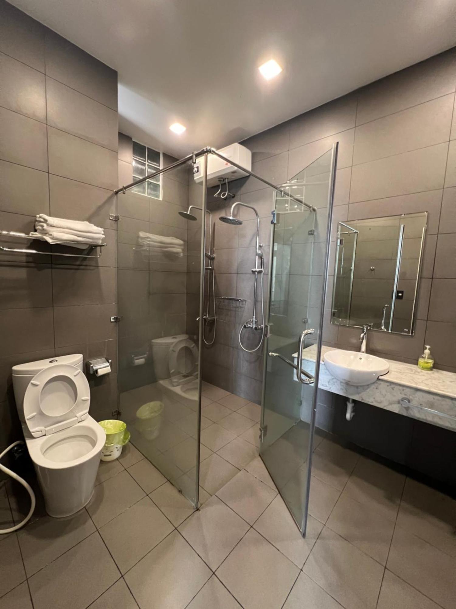 Nancy Tran Grand Strip 10 * Vung Tau