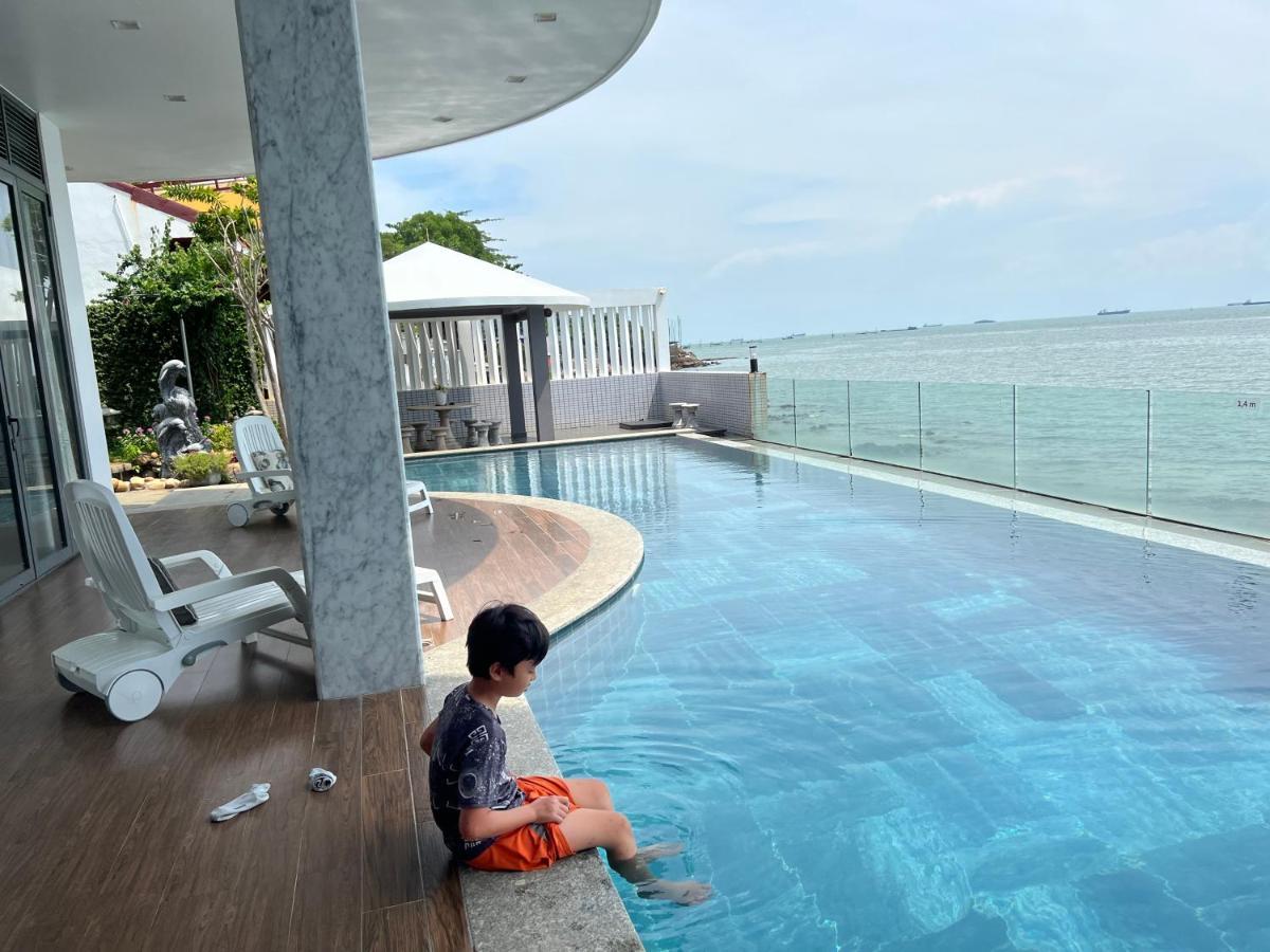 Villa Nancy Tran Grand Strip 10