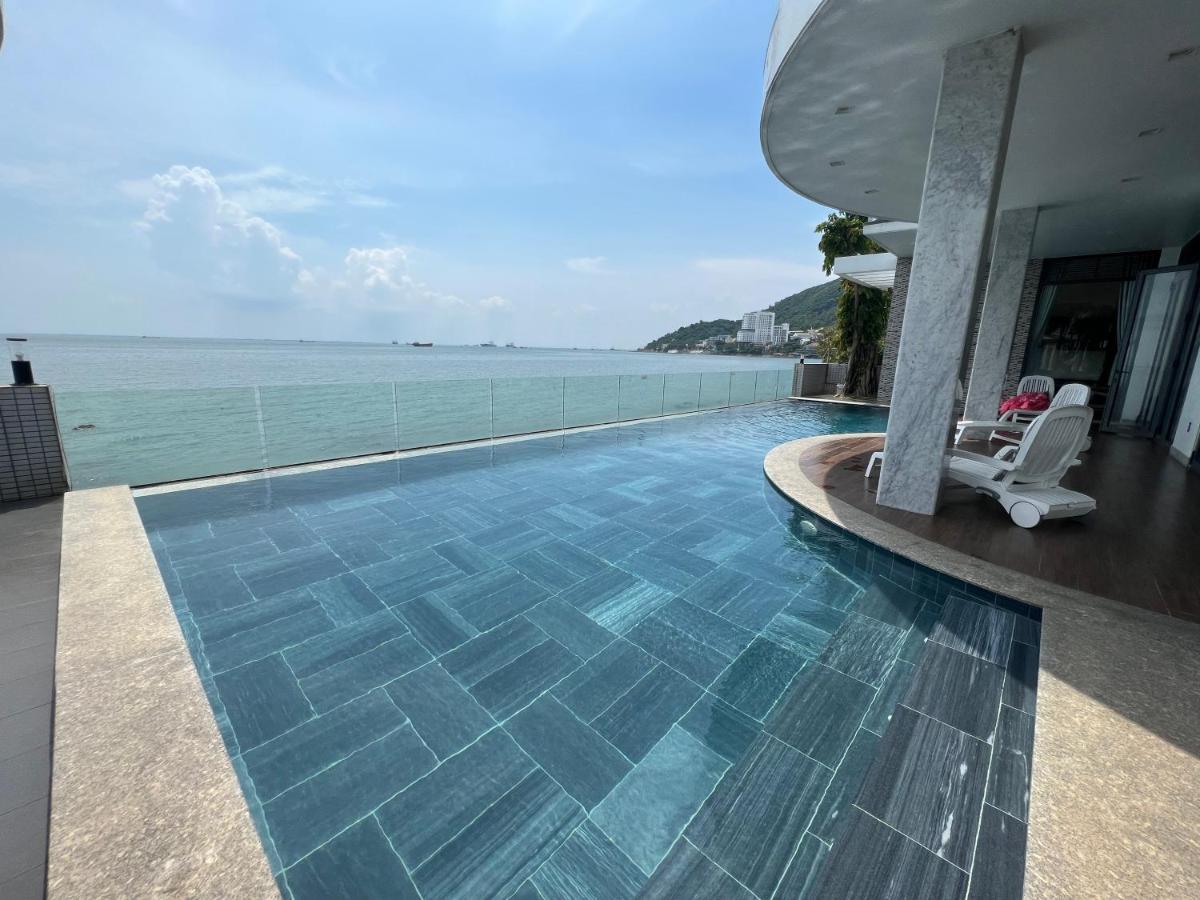 Nancy Tran Grand Strip 10 Villa