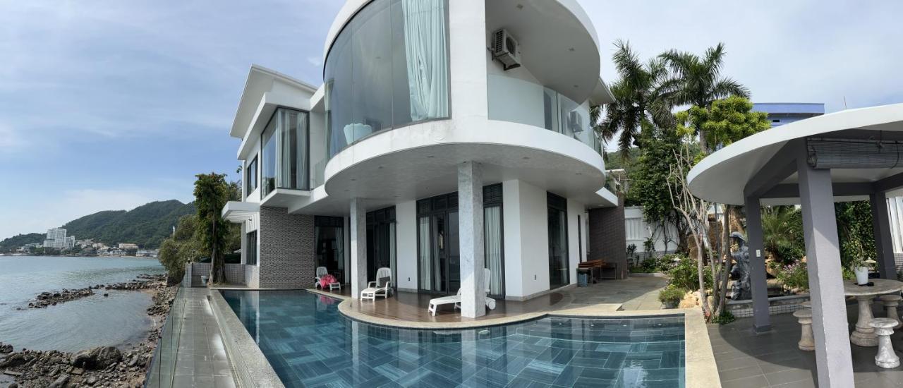 Nancy Tran Grand Strip 10 Villa