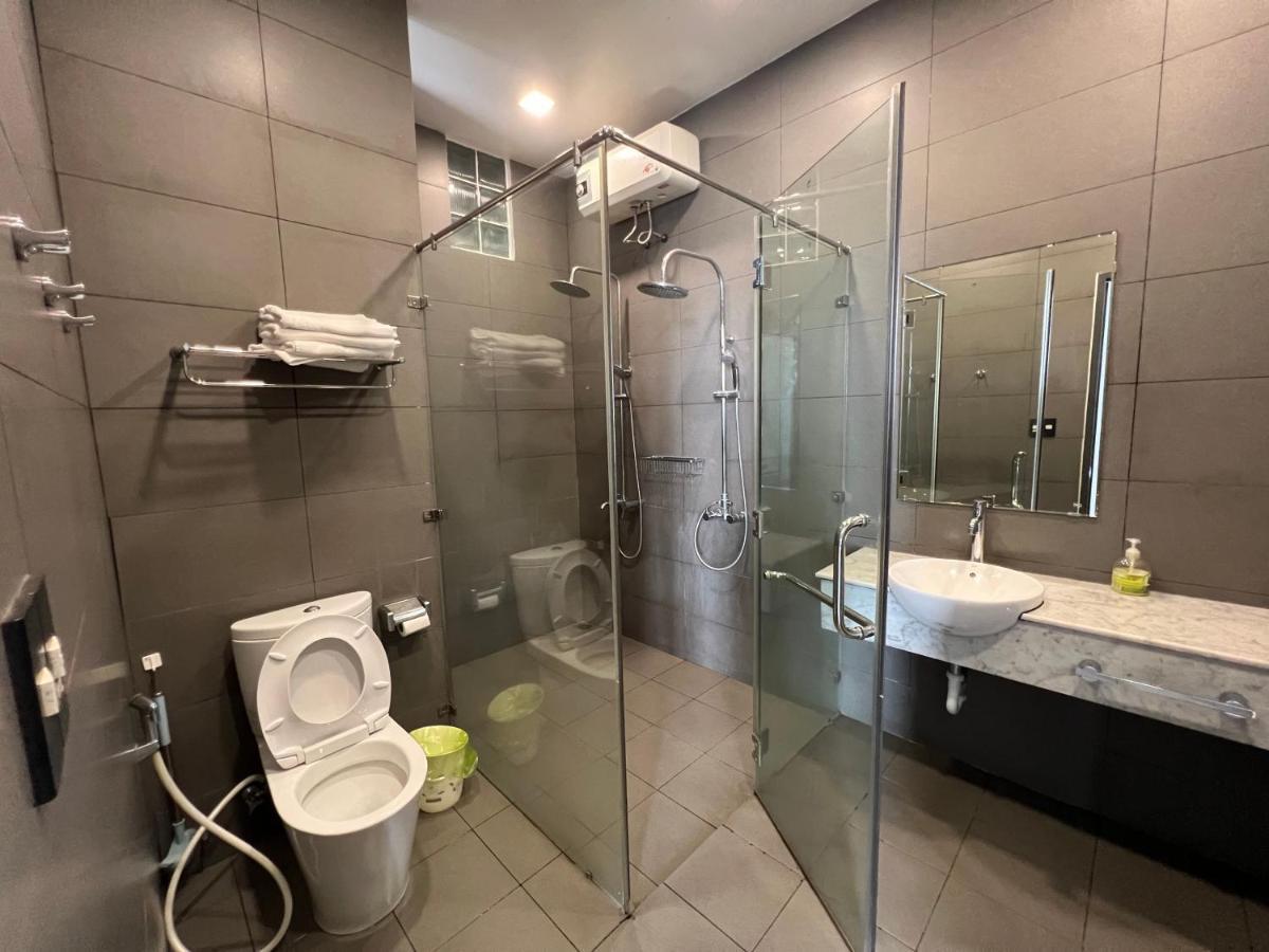 Nancy Tran Grand Strip 10 * Vung Tau