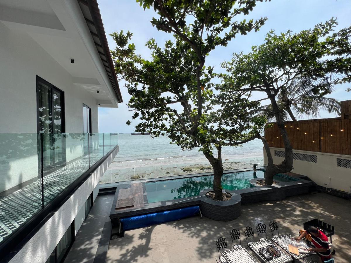 Nancy Tran Grand Strip 10 * Vung Tau