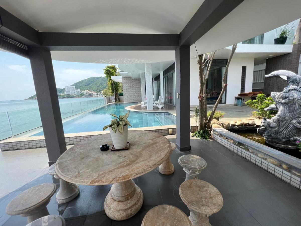 Villa Nancy Tran Grand Strip 10