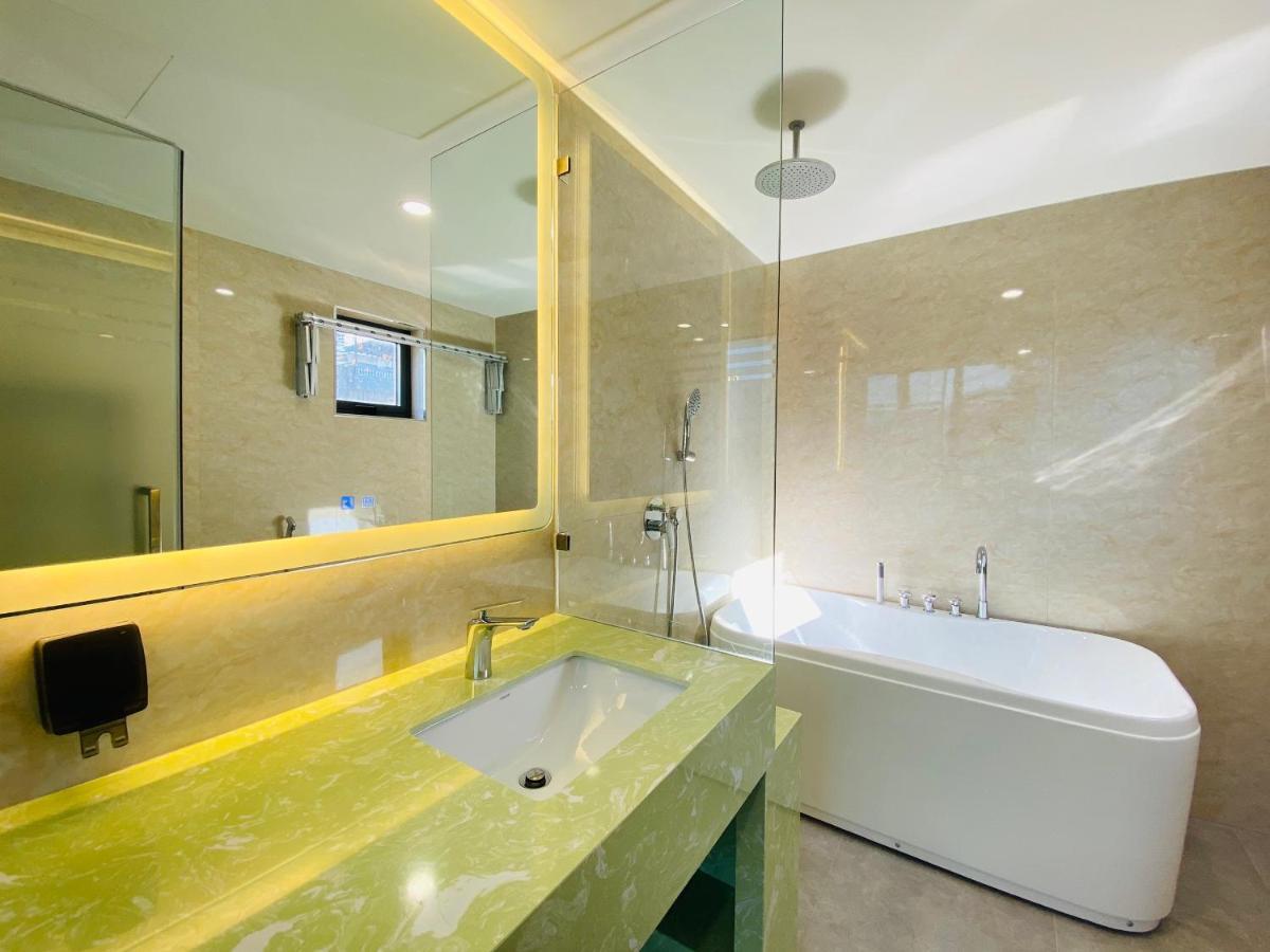 Nam & Residences