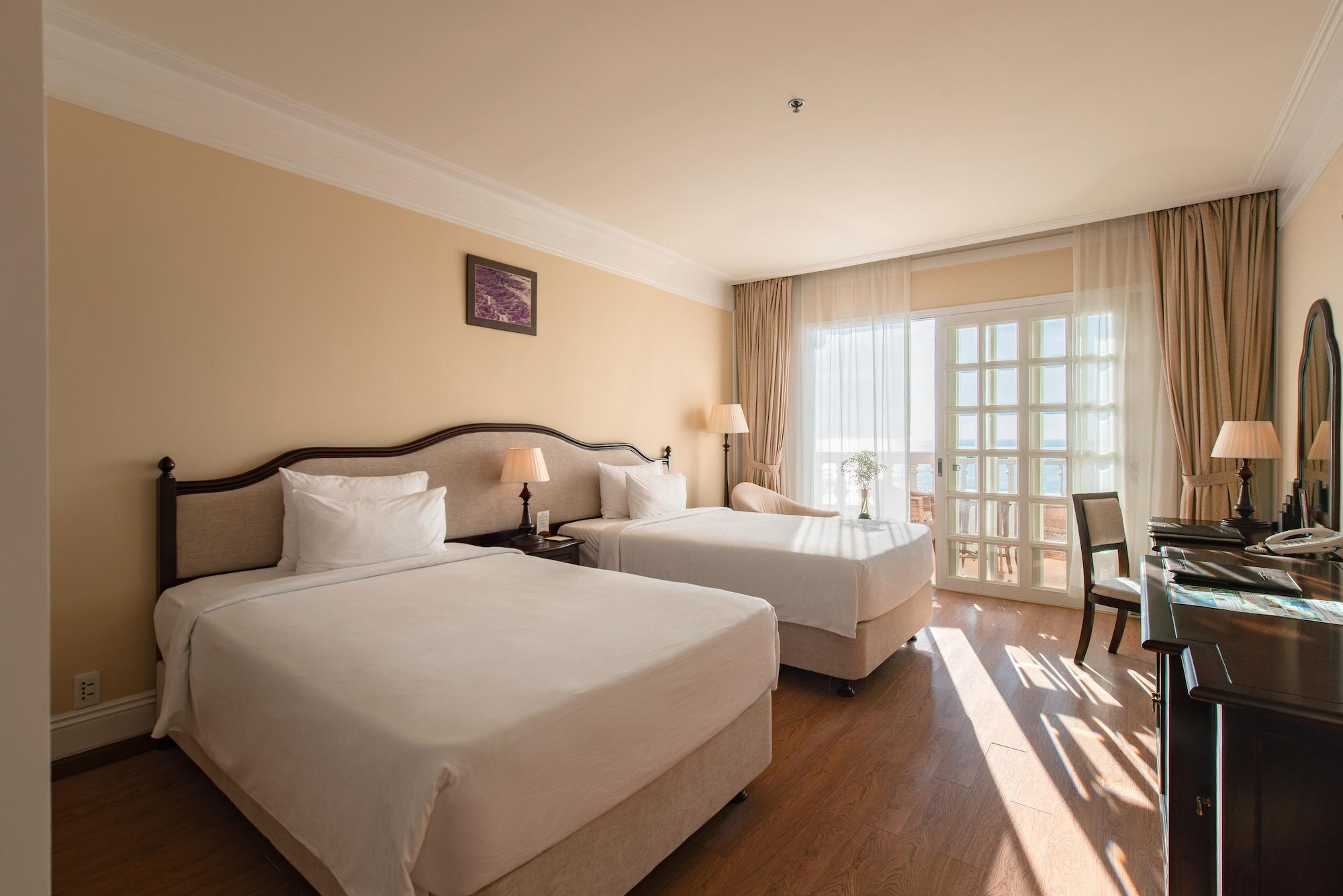 Sunrise & Hotel 5*
