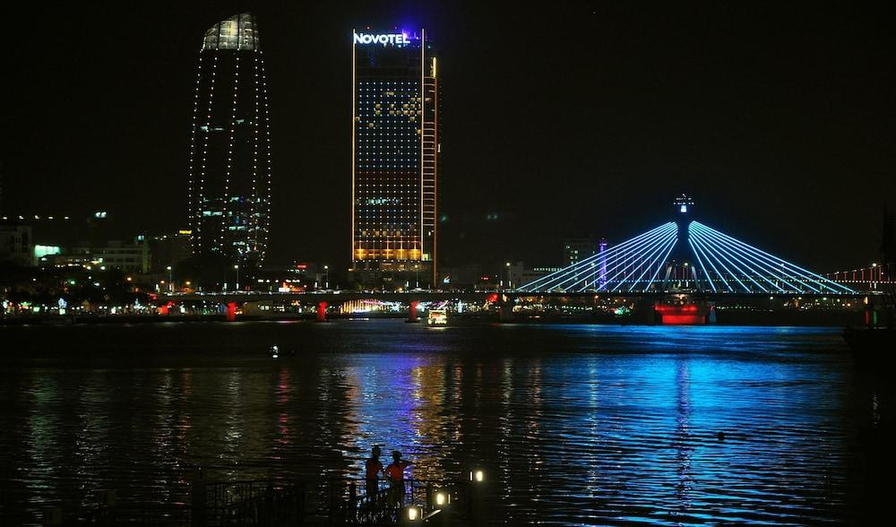 Vian Hotel
