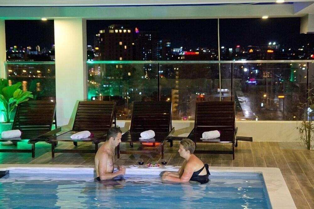 Wonderland Hotel Nha Trang