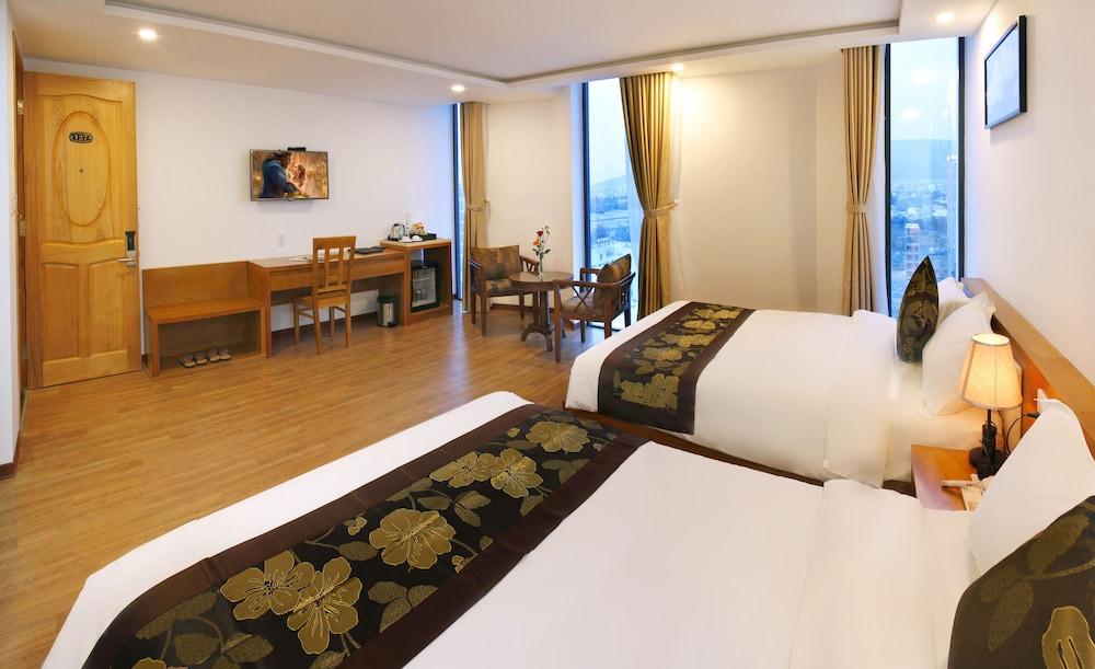 Merry Land 4* Da Nang