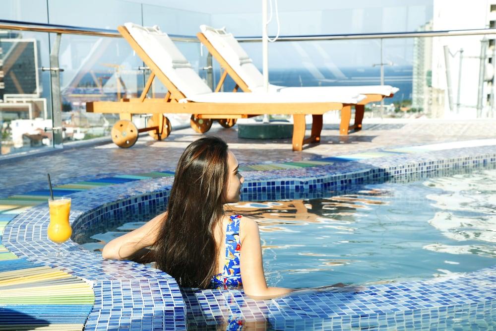 Merry Land Hotel 4*